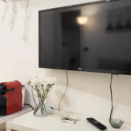 Di Fronte All'ospedale Módena