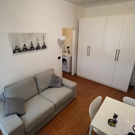 Di Fronte All'ospedale