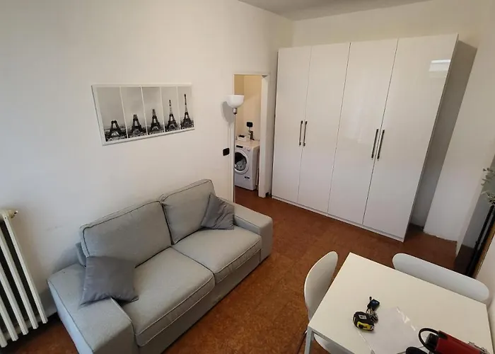 Di Fronte All'ospedale